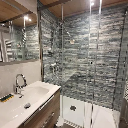 T3 Avec Jardin Et Garage, Au Coeur De - Fr-1-266-221 Apartment *